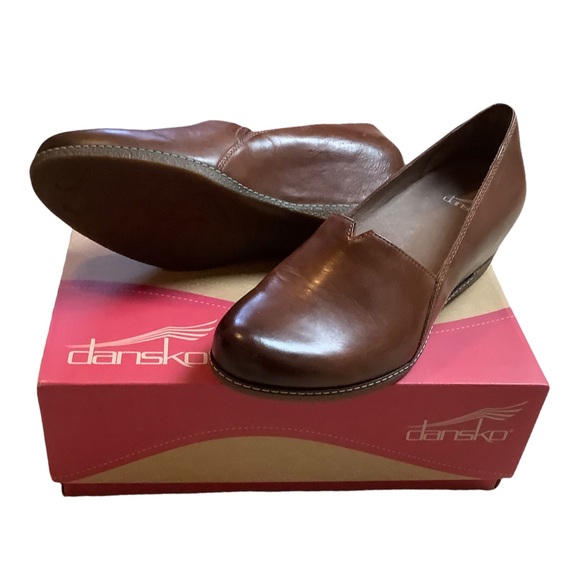 Dansko Shoes - Dansko Liliana Burnished Calf Chestnut Color Size EU 40